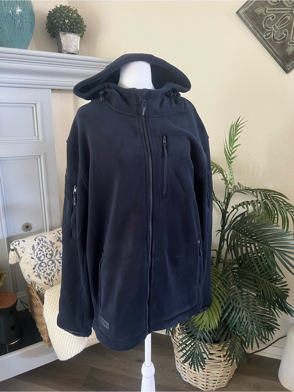 NWT BAERSkin Men's Military-Style Hooded Fleece Jacket in Navy